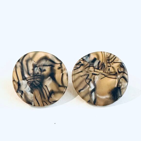Tortoise Shell Curved Acrylic Stud Earrings - Picture 1 of 2